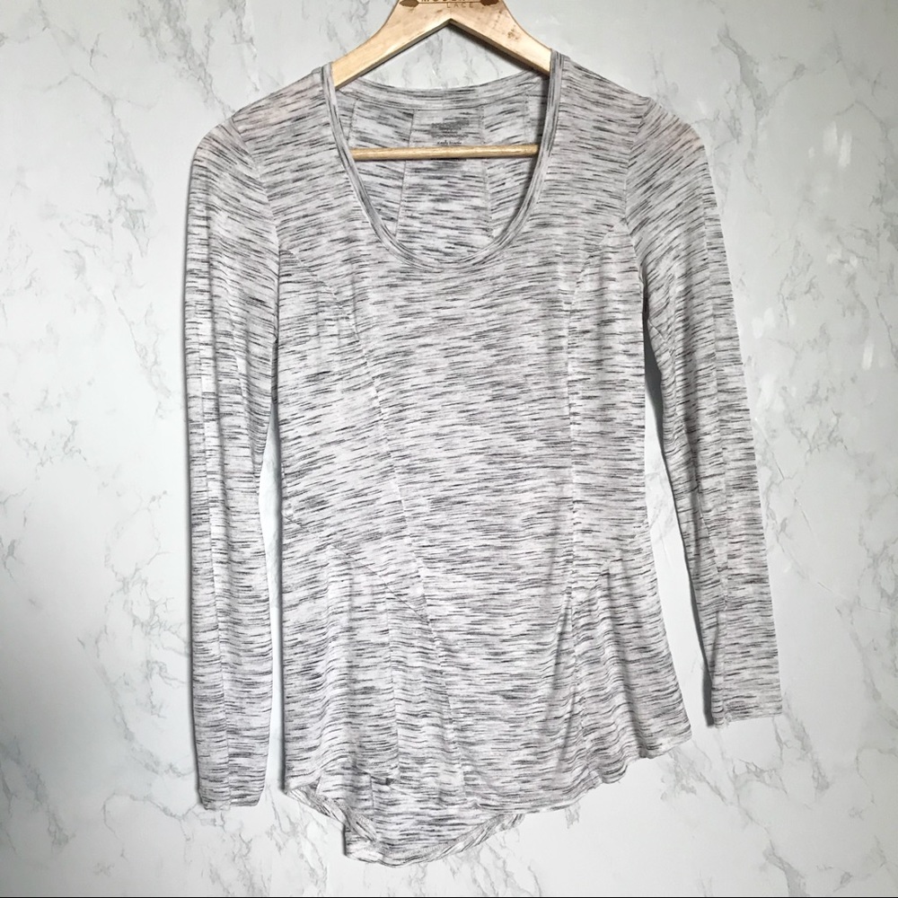 Vera Wang | Breathable Rayon Top